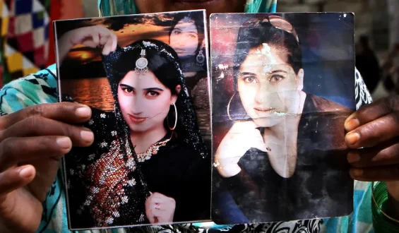 Ein Jahrzehnt nach Qandeel Balochs Mord: Pakistan und der fehlende Wandel