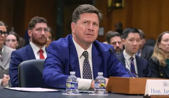 Senat bestätigt Jay Clayton als neuen Geheimdienstchef