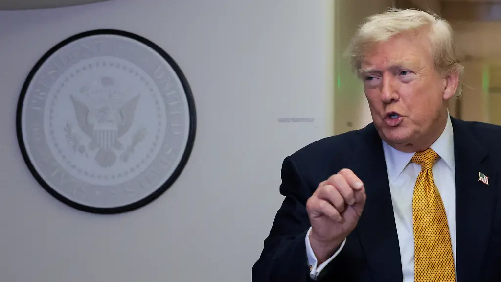 Trump fordert Gebühr für Schutz der Straße von Hormus