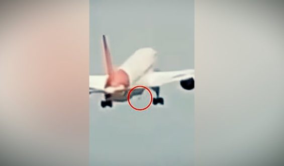 Vermisstes Frachtflugzeug vor Karachi: Suche nach Boeing 737 im Arabischen Meer