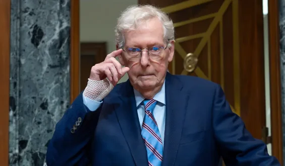 Gesundheit und Druck auf Senator McConnell