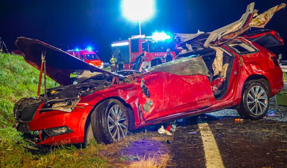 Zwei Schwerverletzte durch Aquaplaning-Unfälle in Baden-Württemberg