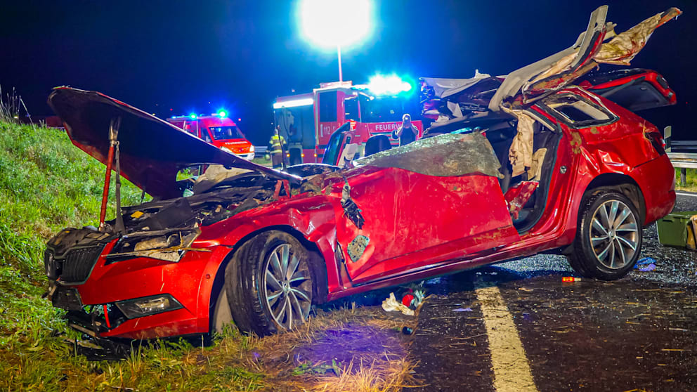 Zwei Schwerverletzte durch Aquaplaning-Unfälle in Baden-Württemberg