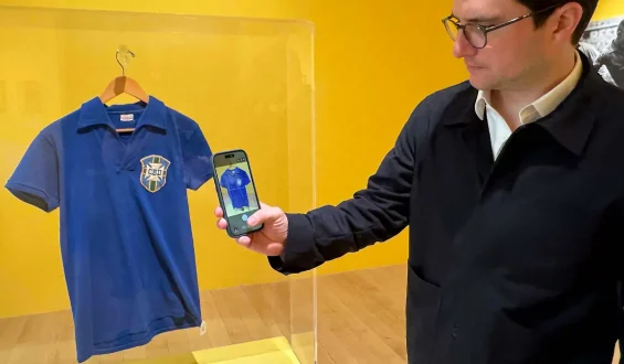 Pelés Weltmeister-Trikot erzielt Millionenbetrag