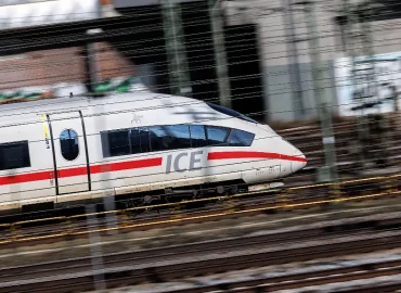 Herausforderungen der Deutschen Bahn: Pünktlichkeit, Netz und Konkurrenz