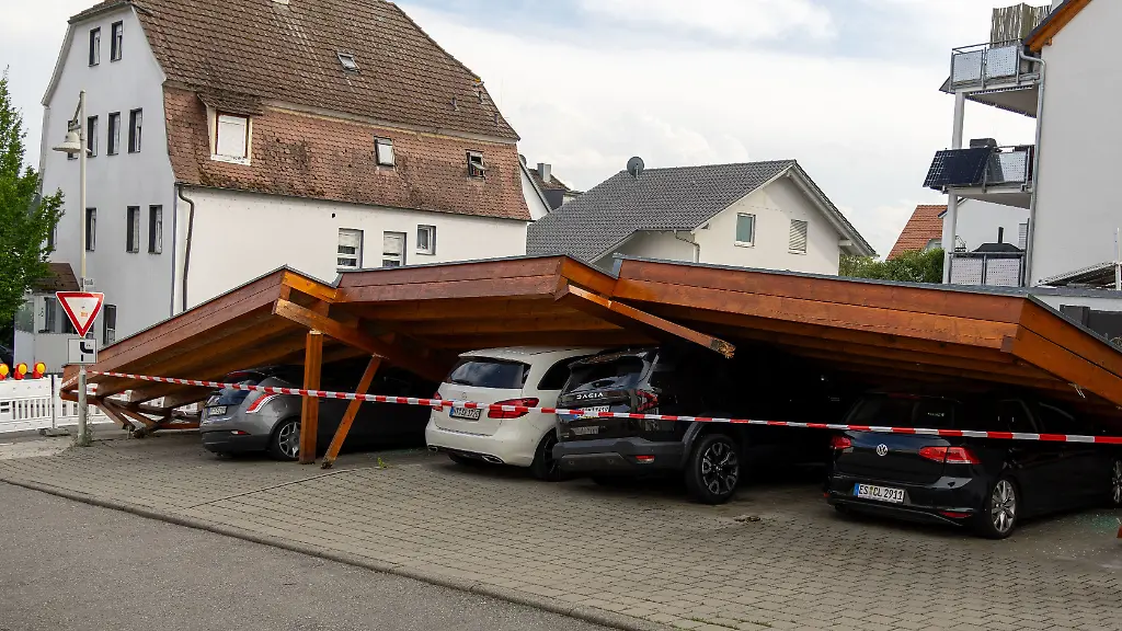 Superzelle verursacht Schäden in Baden-Württemberg