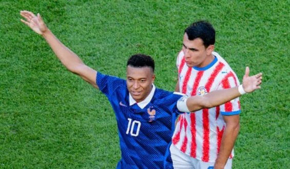 Mbappé über das harte Spiel im WM-Achtelfinale gegen Paraguay