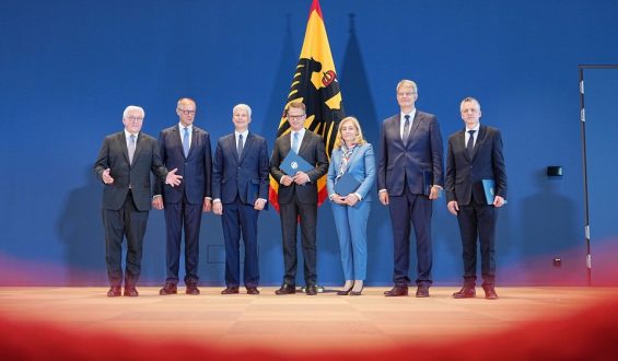 Übersicht der Regierungsumbildung im Kabinett Merz