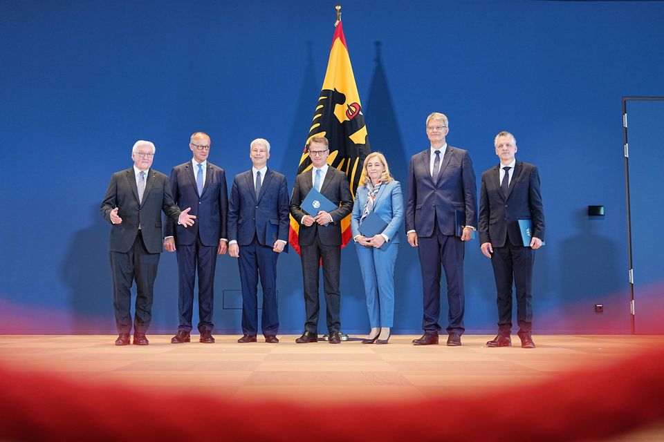 Übersicht der Regierungsumbildung im Kabinett Merz