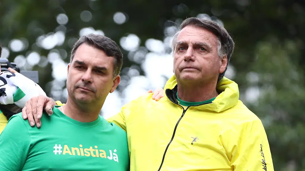 Flávio Bolsonaro droht Strafe wegen KI-Video