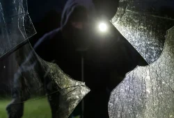 Einbruchsicherung durch bewusste Gestaltung von Grundstück und Haus