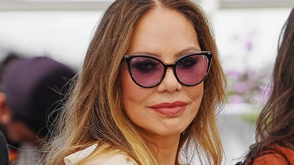 Ornella Mutis Wunsch nach russischer Staatsbürgerschaft