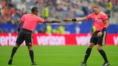Kritik an WM-Schiedsrichtern und FIFA-Entscheidungen