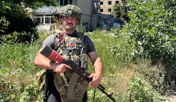 AfD-Influencer Noah Krieger und sein Engagement für Russland in der Ukraine