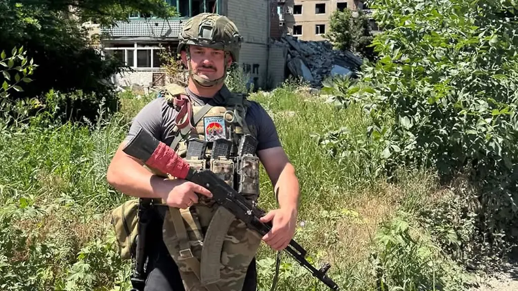 AfD-Influencer Noah Krieger und sein Engagement für Russland in der Ukraine