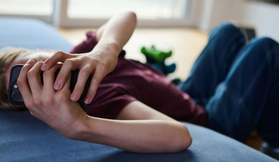EU-Experten schlagen Stufenmodell zum Schutz von Kindern auf Social Media vor