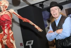 Gunther von Hagens: Der Wegbereiter der Plastination