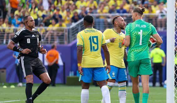 Unwetter in Mexiko verzögert England-Spiel bei der WM