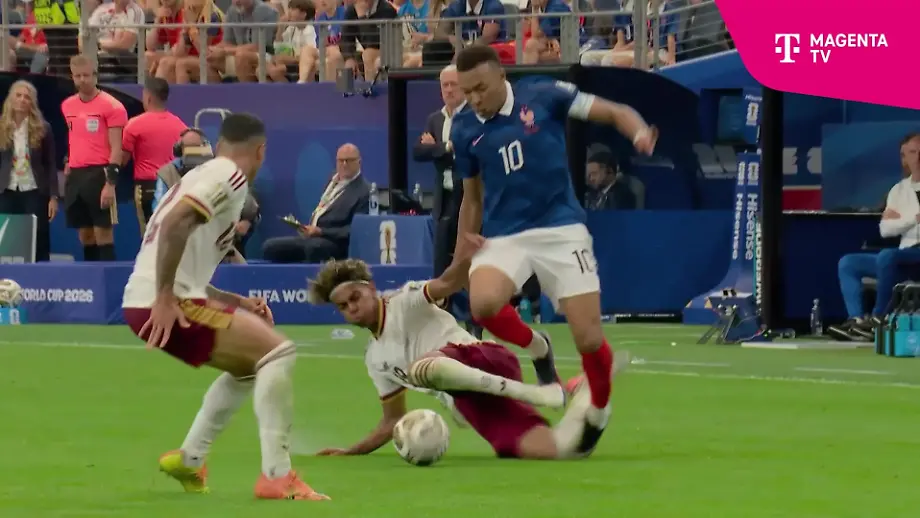 Kritisches Foul von Lamine Yamal gegen Kylian Mbappé