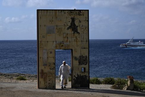 Papst Leo XIV. gedenkt der Bootsmigranten auf Lampedusa