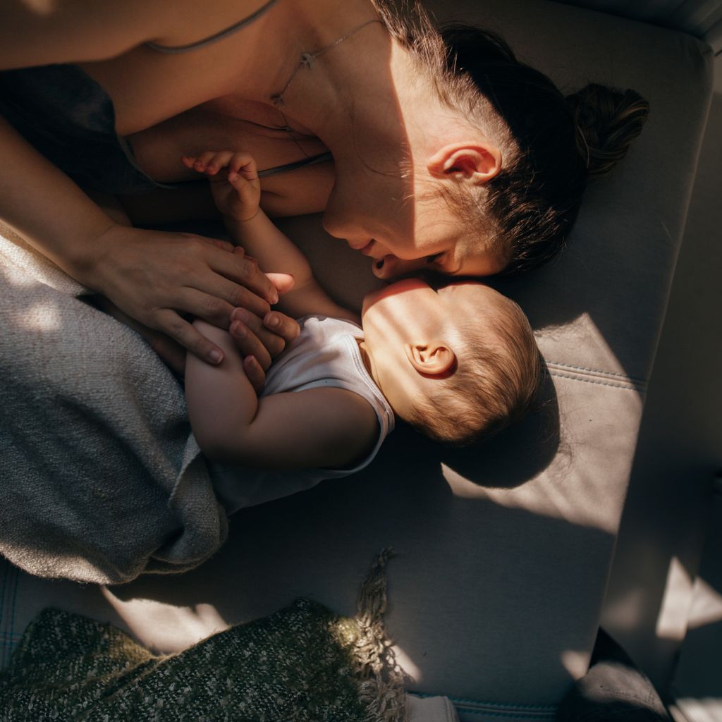 Frauen und Schlaf: Risiken und Einfluss der Kinder