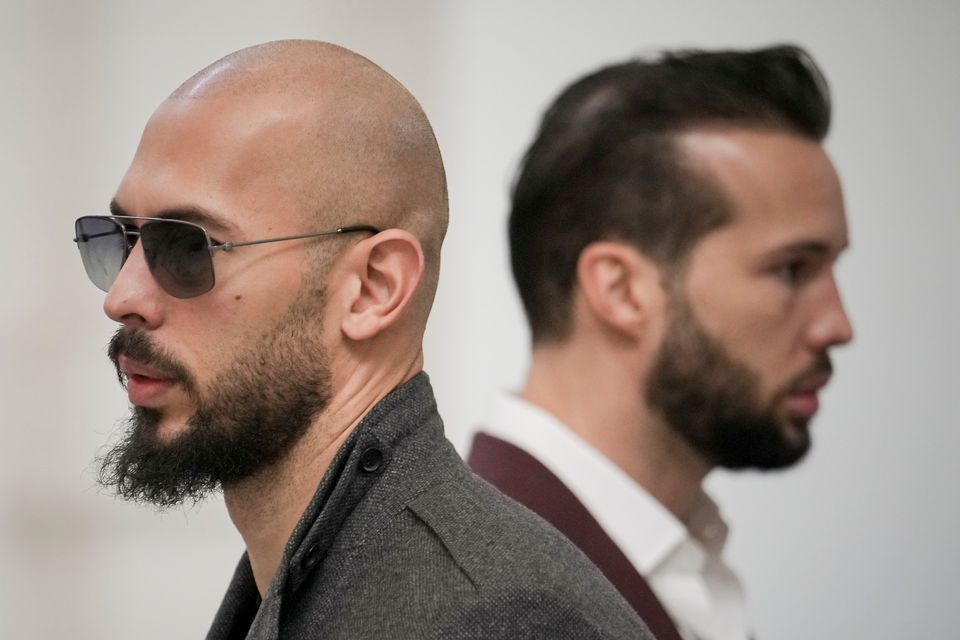 Die Festnahme der Brüder Andrew und Tristan Tate: Anklagen und Auslieferung