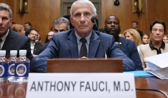 Fauci vor Ausschuss unter Druck gesetzt
