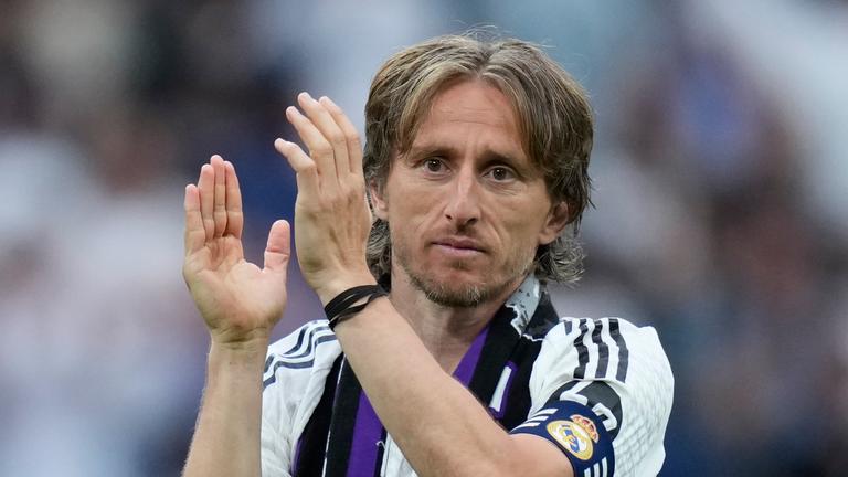 Aktuelle Entwicklungen auf dem Transfermarkt: Luka Modric verlängert Vertrag bei Milan