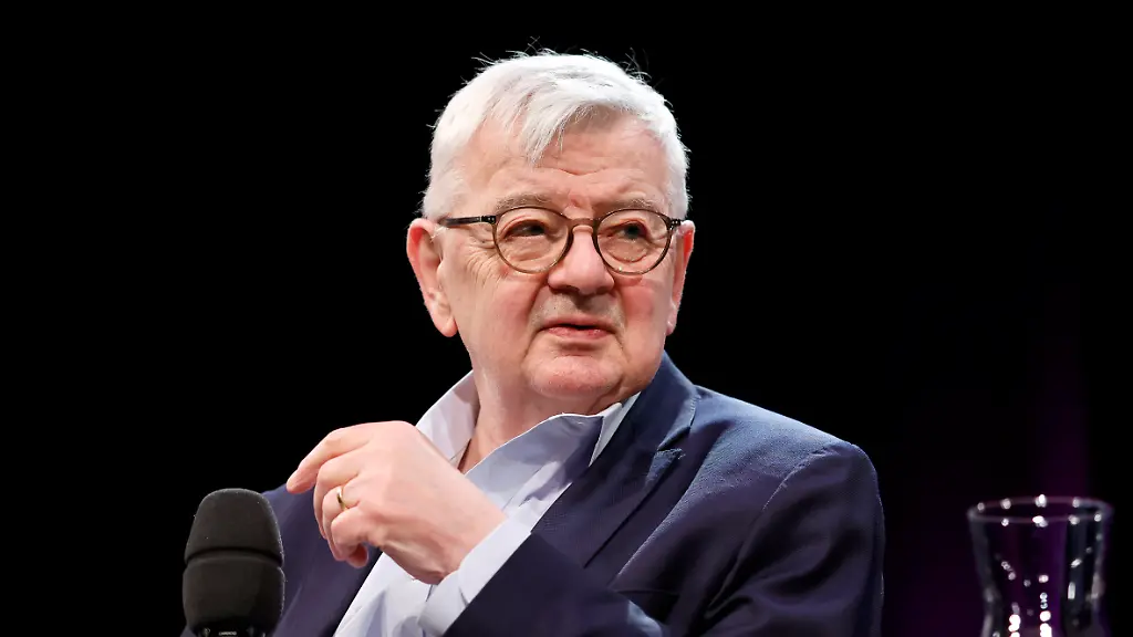 Joschka Fischer: Zweifel an der Zukunft der NATO