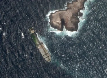 Umweltkatastrophe droht vor Oman-Küste durch beschädigten Tanker