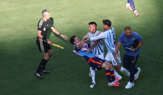 Dani Olmo kritisiert den Argentinien-Coach nach dem WM-Finale