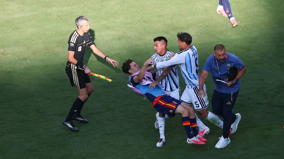 Dani Olmo kritisiert den Argentinien-Coach nach dem WM-Finale