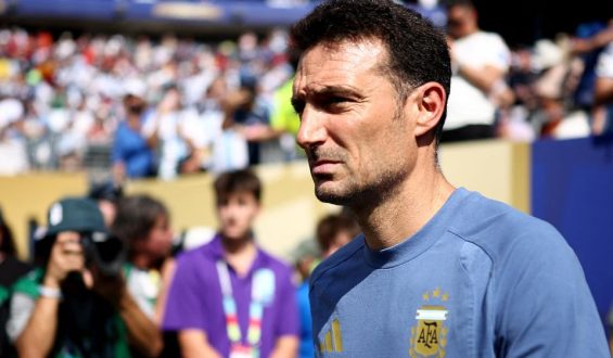 Argentiniens Nationaltrainer Lionel Scaloni äußert sich emotional nach WM-Finalniederlage