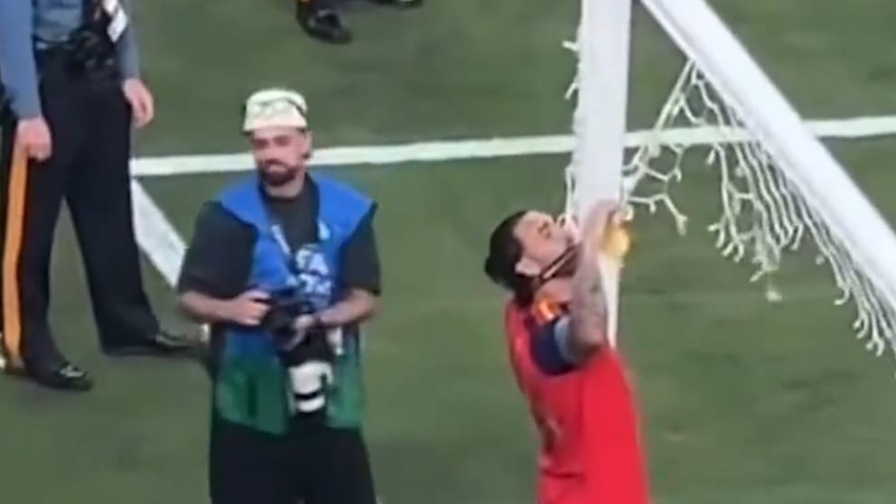 WM 2026: Spaniens Ersatztorhüter erlebt Schrecksekunde