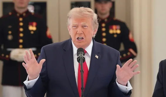 Trump kassiert Gebühr für Schiffsfracht