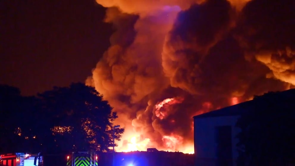 Großbrand in Abfallverwertungsanlage im Rhein-Sieg-Kreis