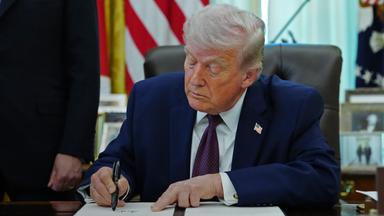 Supreme Court hebt temporären Blockade von Trumps Plänen zur Briefwahl auf