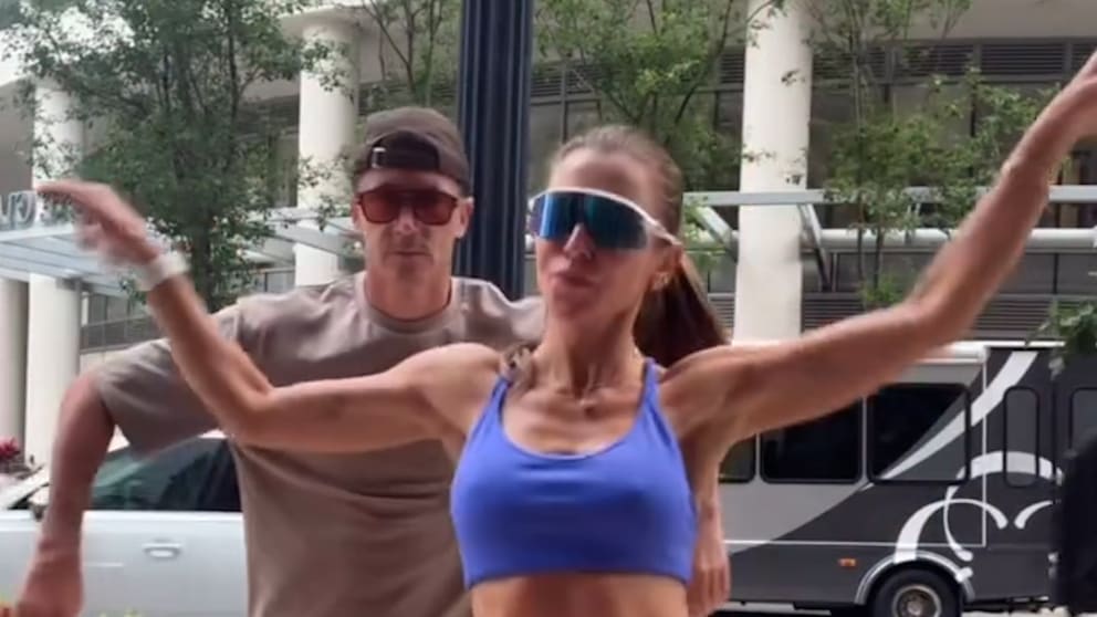Robert Lewandowski tanzt auf Chicagos Straßen