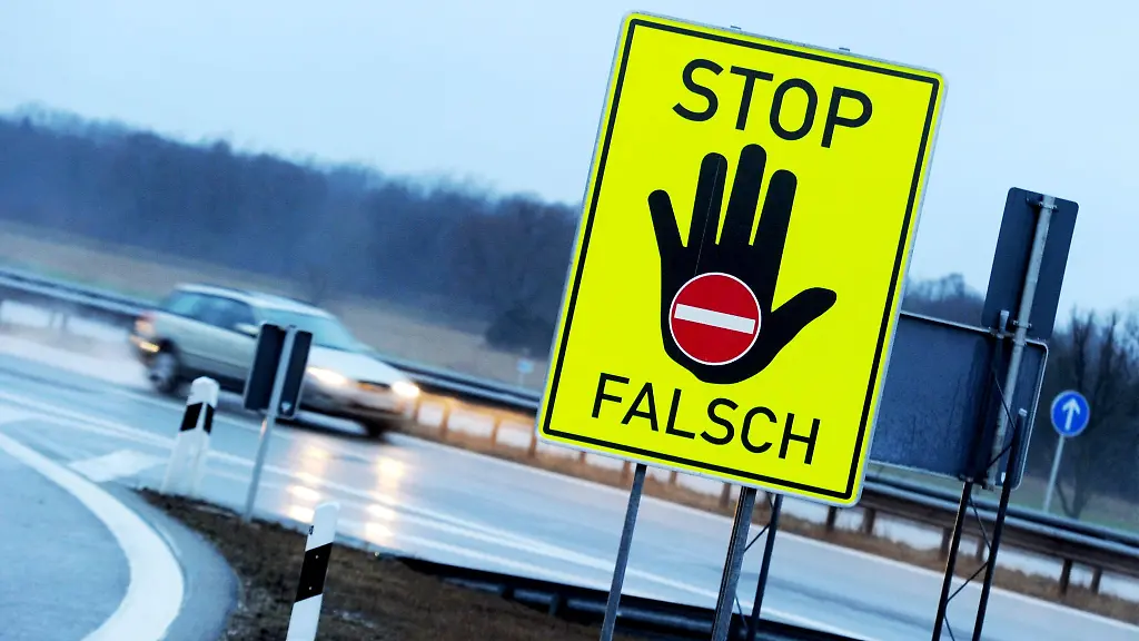 Richtiges Verhalten bei Geisterfahrern auf der Autobahn
