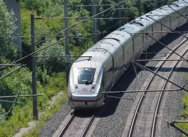Sanierungsarbeiten bremsen Fernverkehr zwischen Hamburg und Berlin
