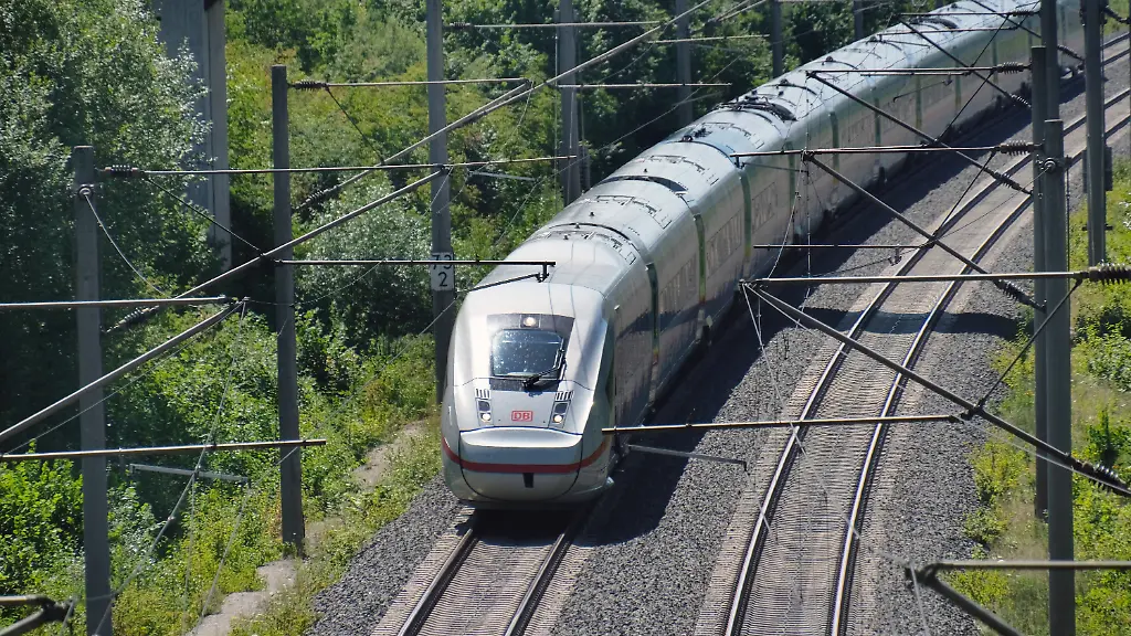 Sanierungsarbeiten bremsen Fernverkehr zwischen Hamburg und Berlin