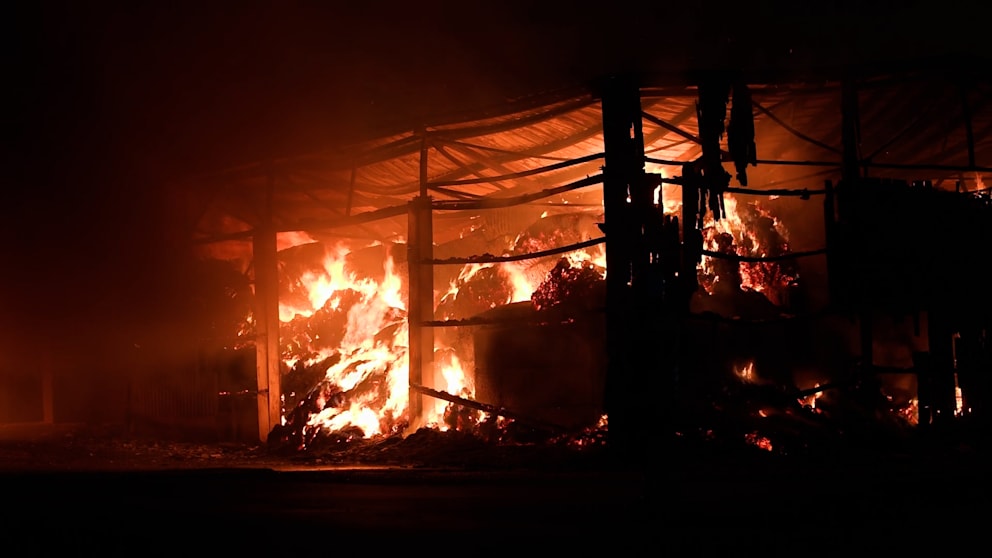 Millionenschaden durch Feuer in Lagerhalle