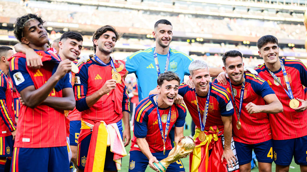 Barça-Star löst Wettschulden ein und färbt Haare pink