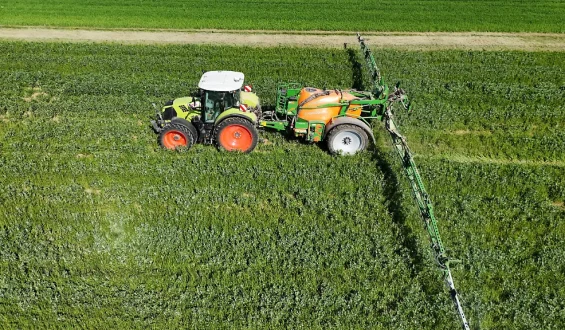 Bayer: Steigende Agrarumsätze gleichen Pharma-Rückgänge aus