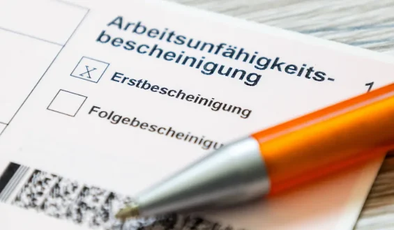 Umfrage unter Personalchefs: Teilkrankschreibung stößt auf wenig Zustimmung