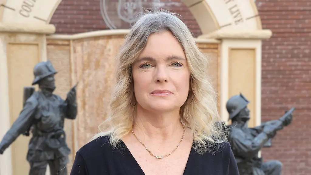 Erika Eleniak startet bei OnlyFans durch