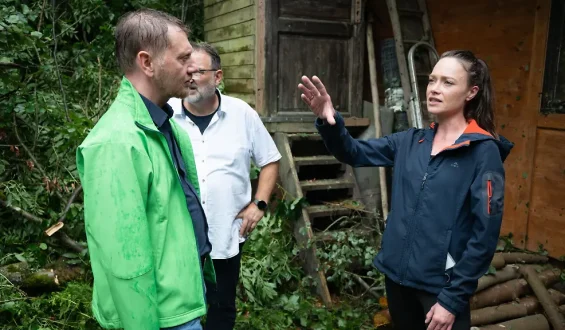 Verheerender Sturm zerstört Imbiss von TV-Köchin in Sächsischer Schweiz