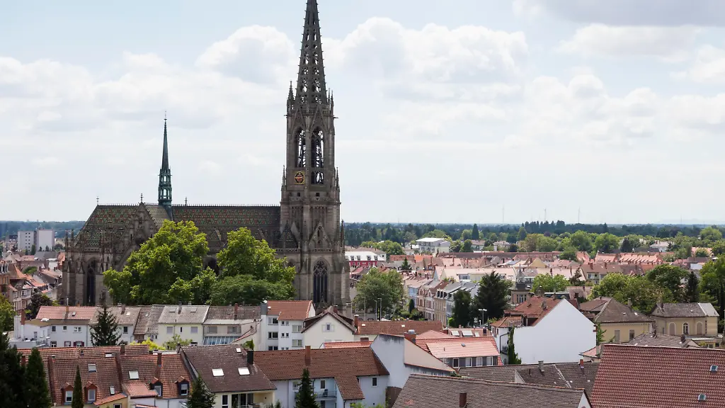 Bäckerin rettet Senioren-Paar durch Hausbesuch