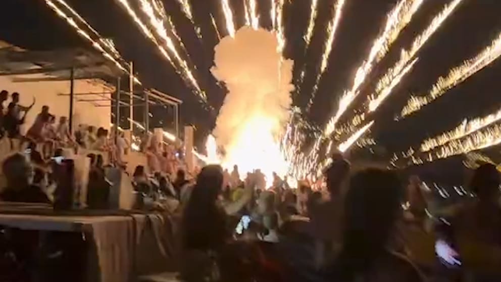 Feuerwerksunfall am Strand von Altea: Feuerball trifft Publikum