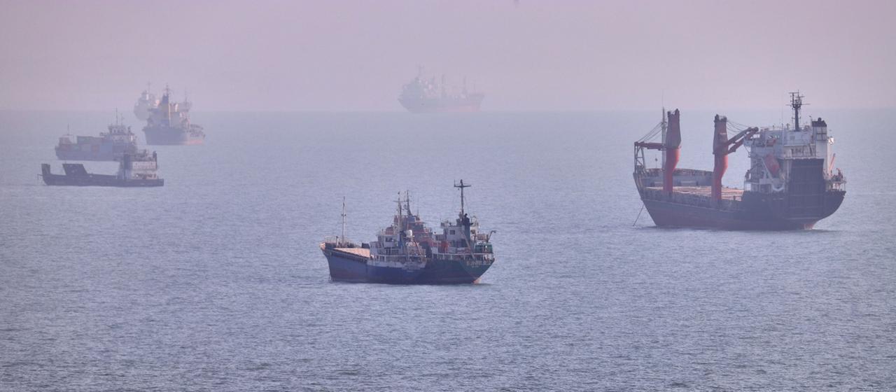 Zukunft der Straße von Hormus: Iran und Oman arbeiten an neuen Regeln